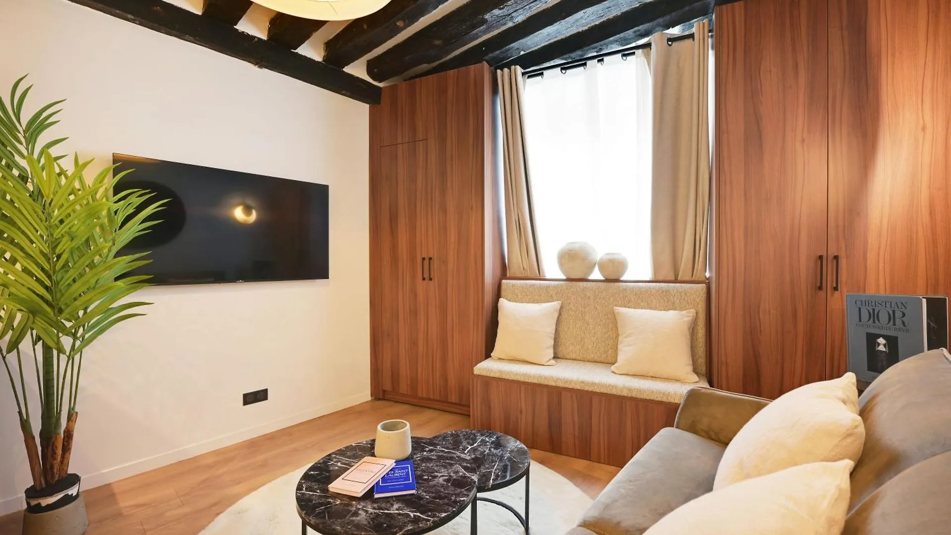 Chic Apartment - 1Br-4P -Ac- Marais-Vosges باريس فرنسا