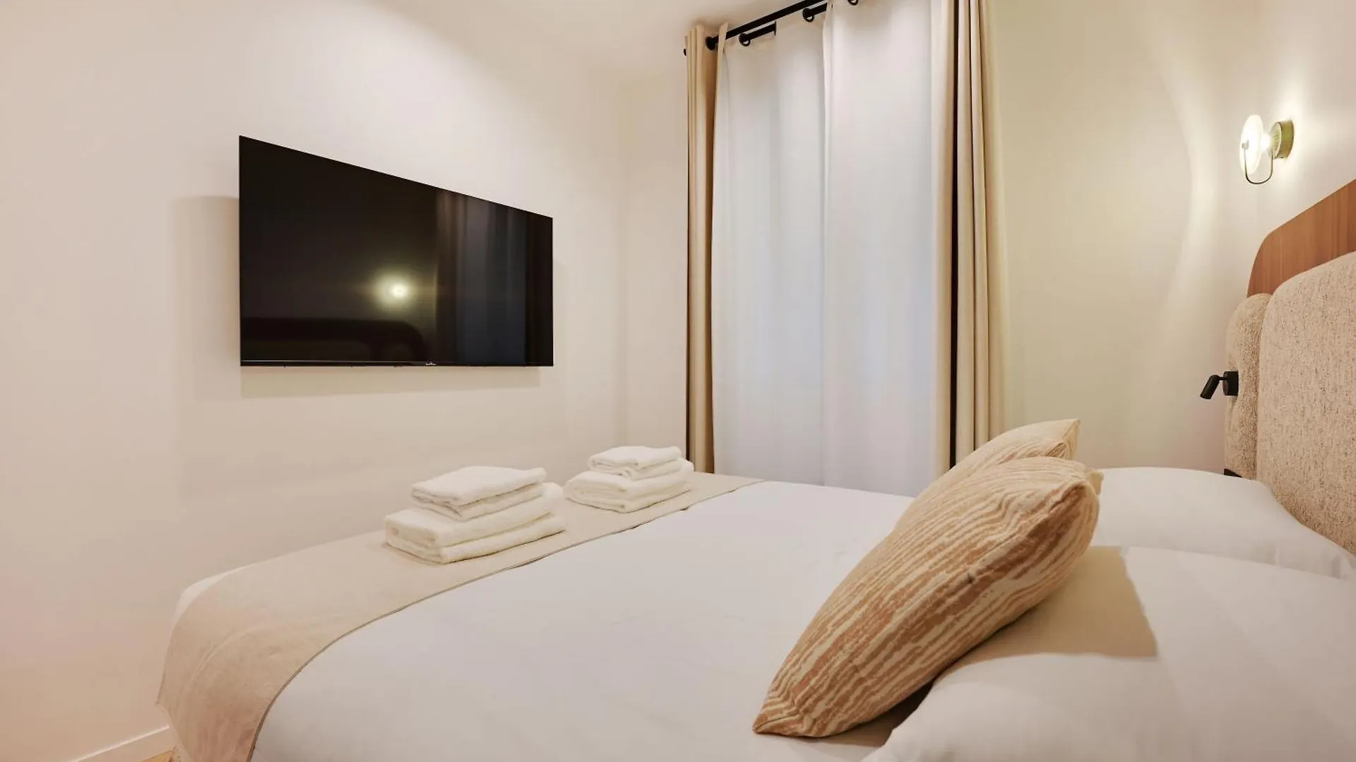 Chic Apartment - 1Br-4P -Ac- Marais-Vosges باريس 0*,  فرنسا